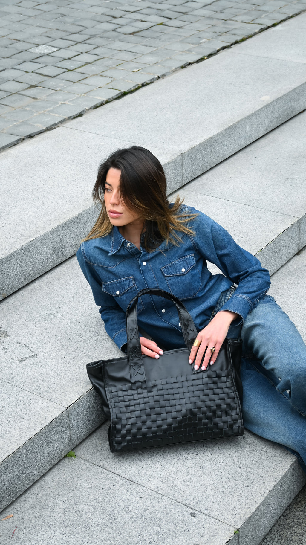 Cartera de Cuero Genuino Macarena Tote Negra