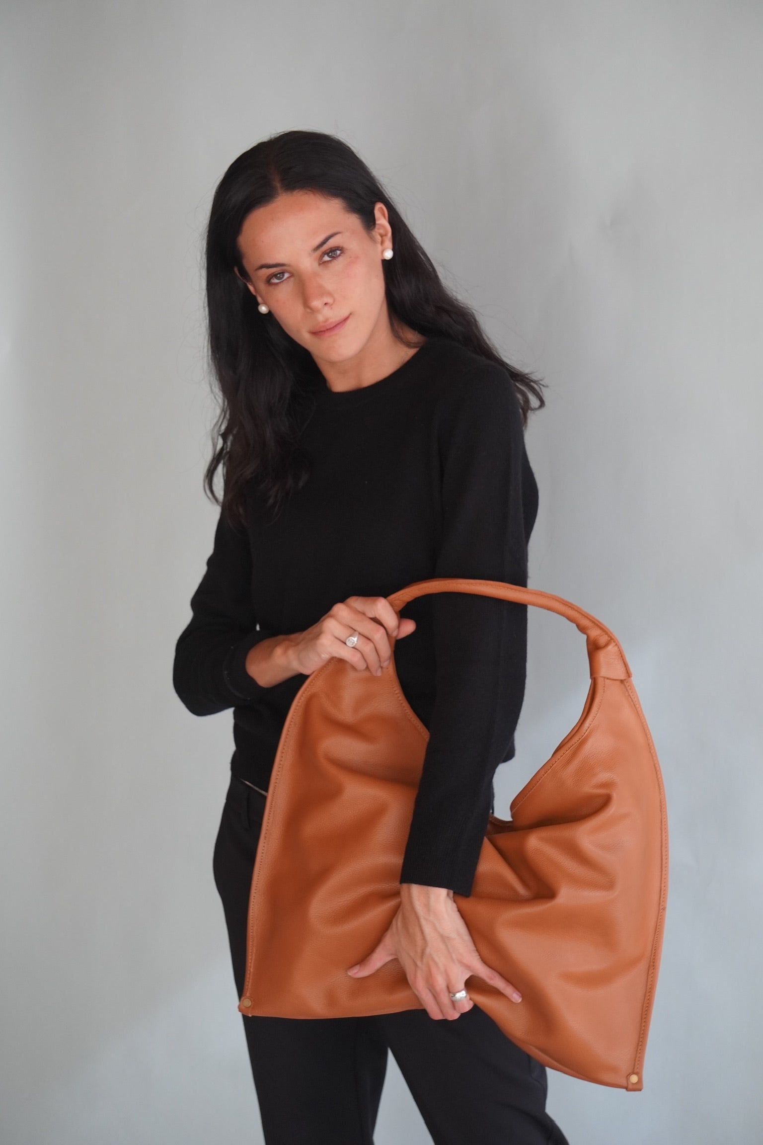 Cartera Cuero Genuino Clara Midi Camel