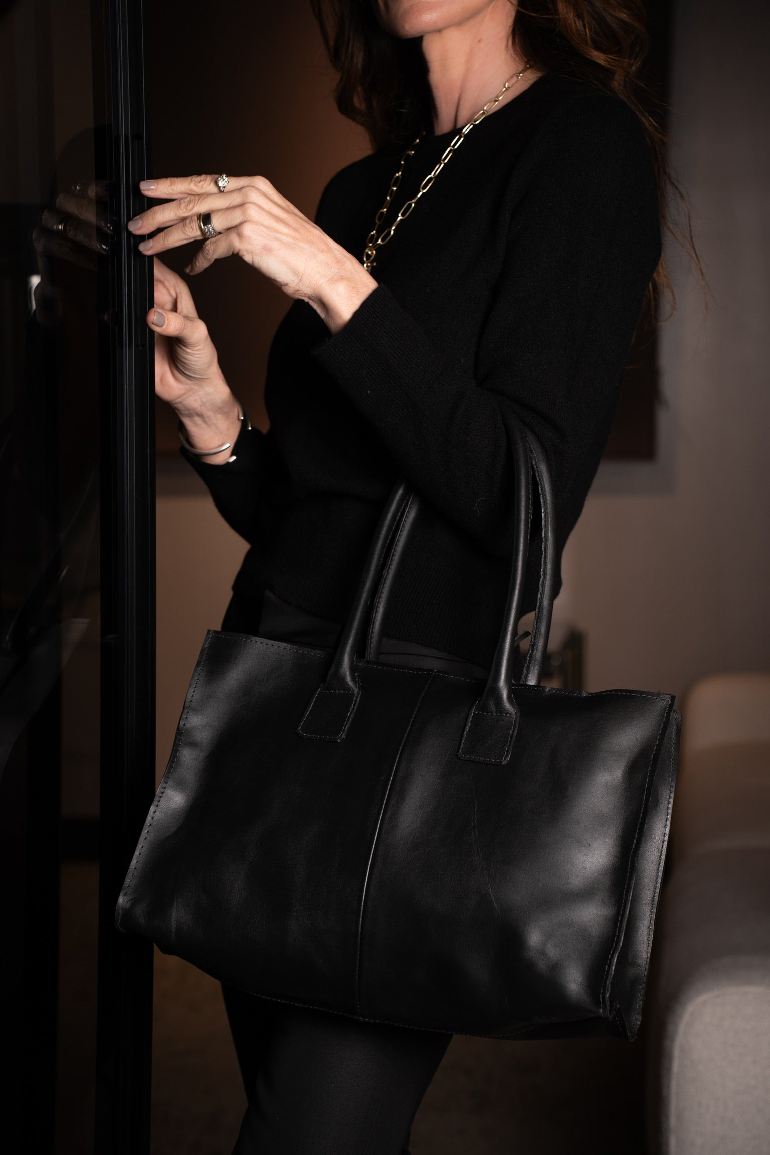 Cartera Cuero Genuino Elena Negro Mediana