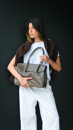 Cartera de Cuero Genuino Laura Taupe