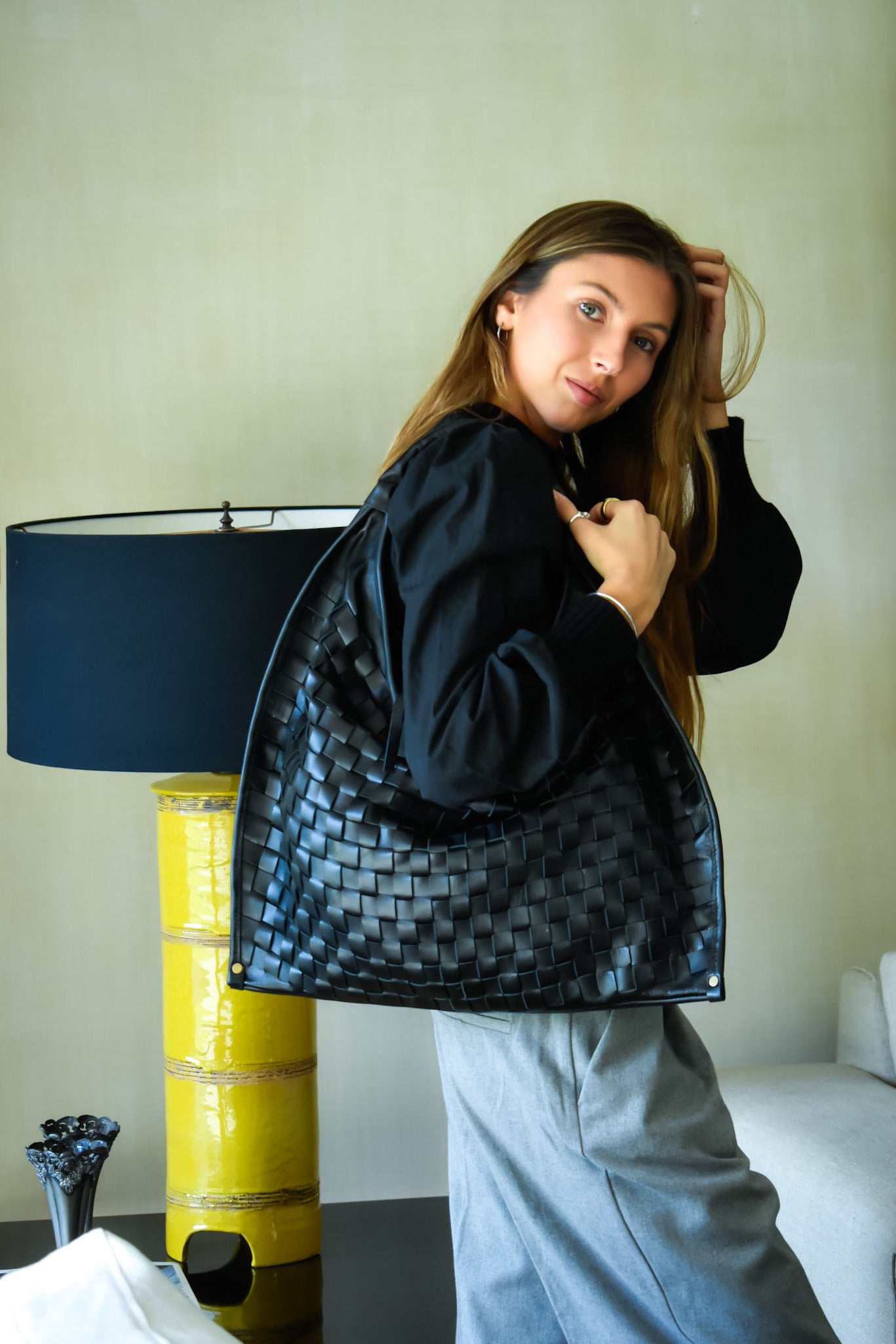 Cartera de Cuero Genuino Macarena Midi Negro
