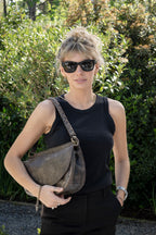 Cartera Cuero Genuino Margarita Taupe Mediana