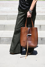 Cartera de Cuero Genuino Cecilia Camel Croco