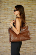 Cartera  Cuero Genuino Elena Chocolate Grande