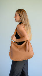 Cartera de Cuero Genuino Carola Camel